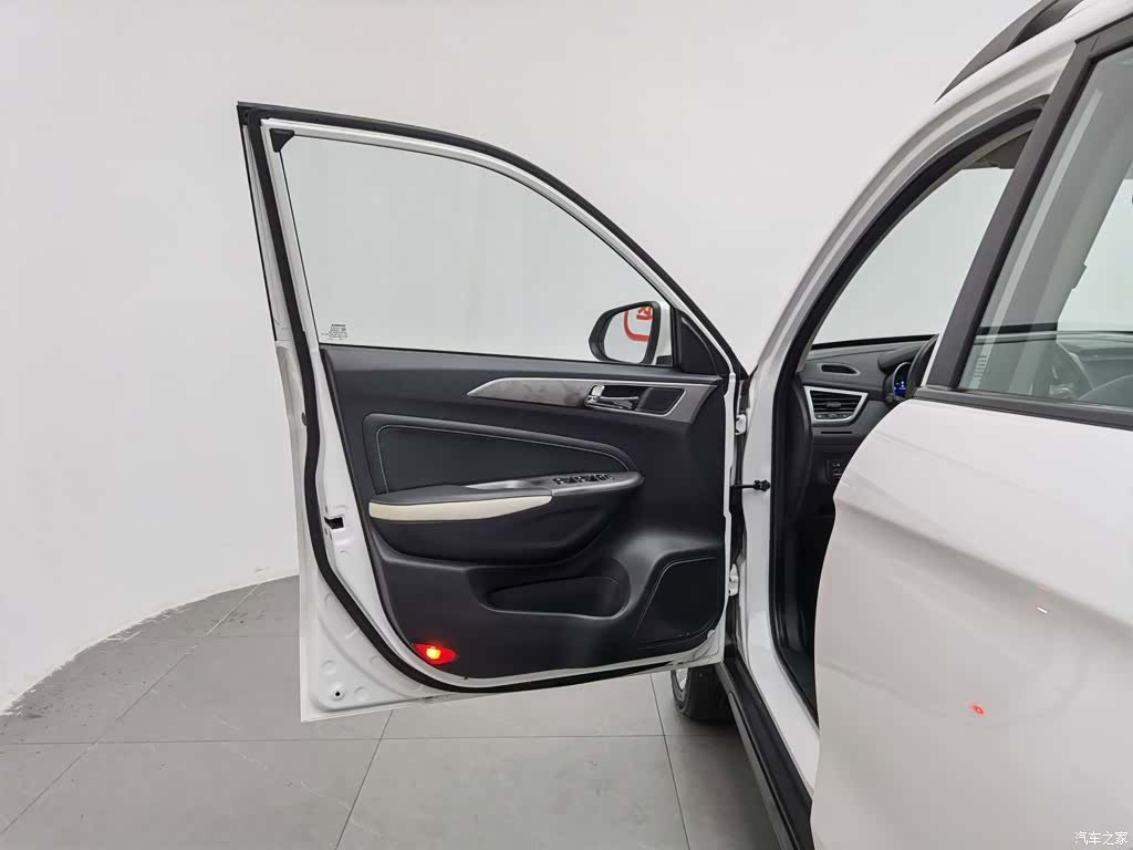 Changan CS35, 2018 8