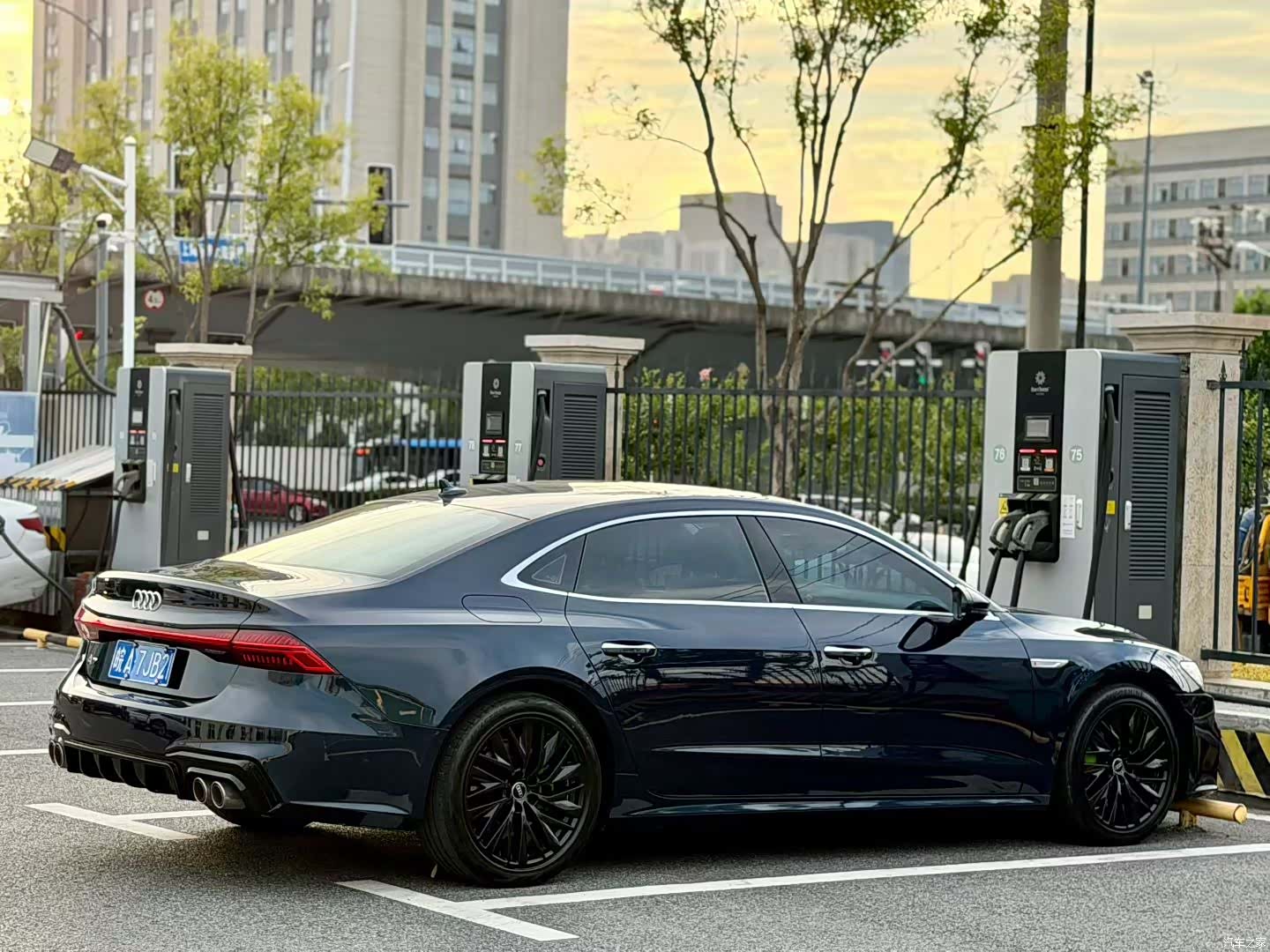 Audi A7L, 2022 9