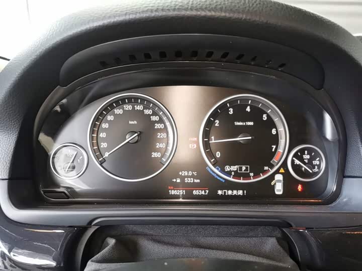 BMW 5 Series 2014 520Li dian ya xing