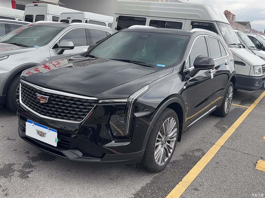 Cadillac XT4, 2025 2