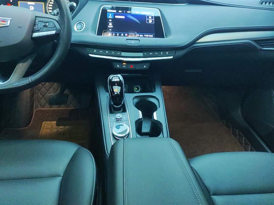 Cadillac XT4
