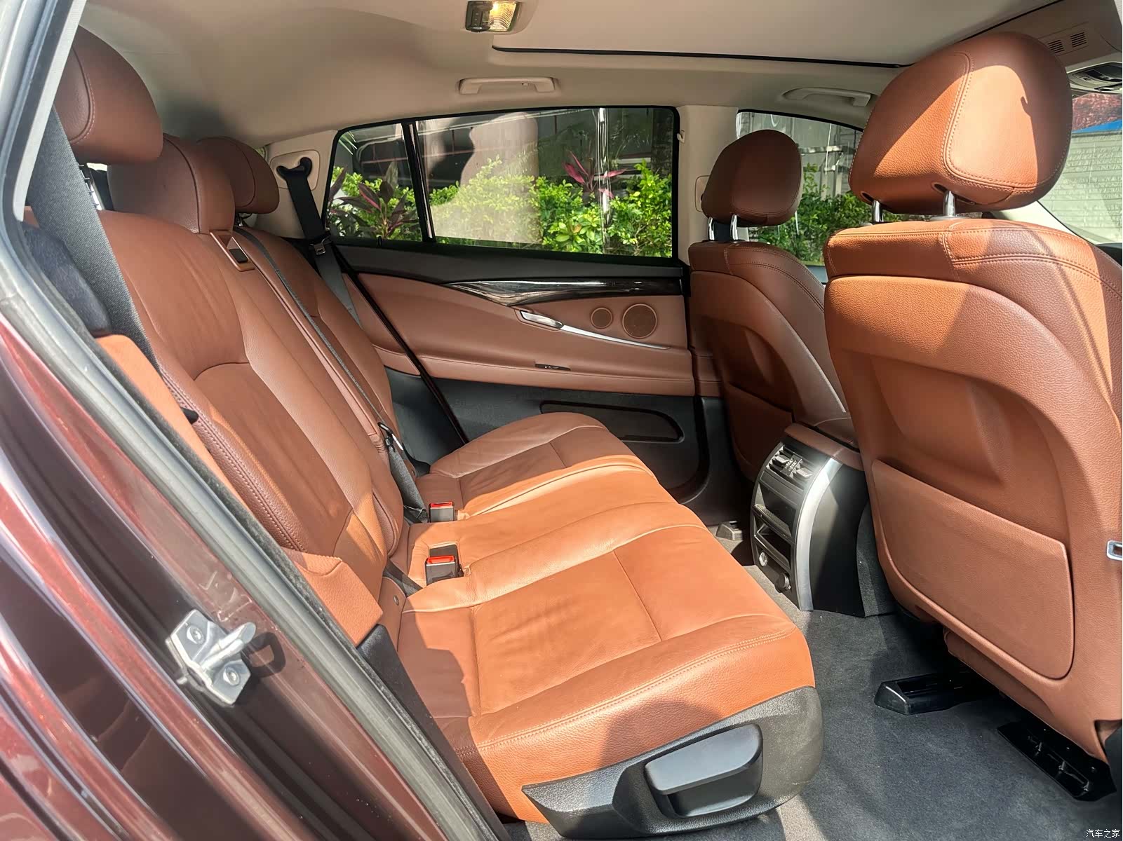 BMW 5 Series, 2015 10