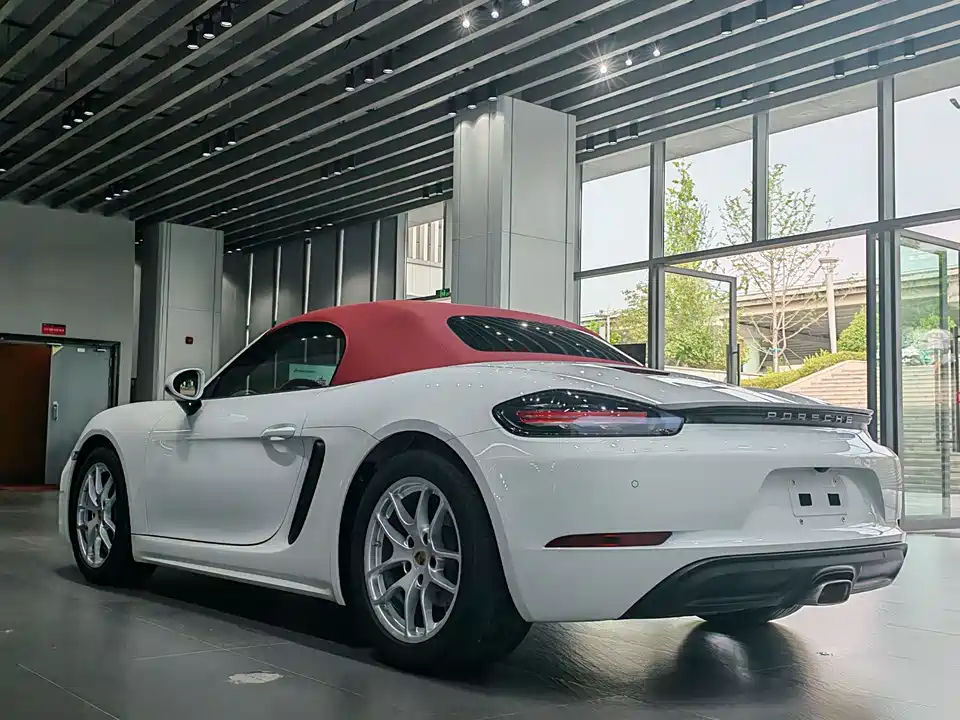 Porsche 718