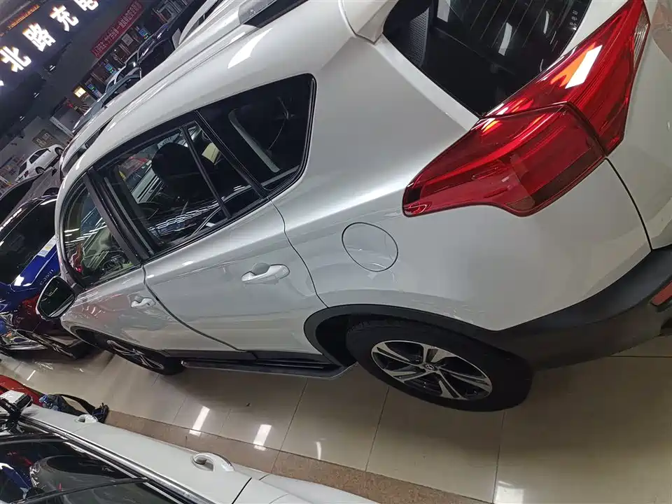 Toyota RAV4 Rongfang