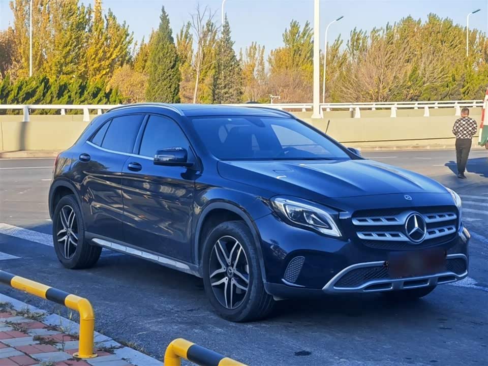 Mercedes-Benz GLA