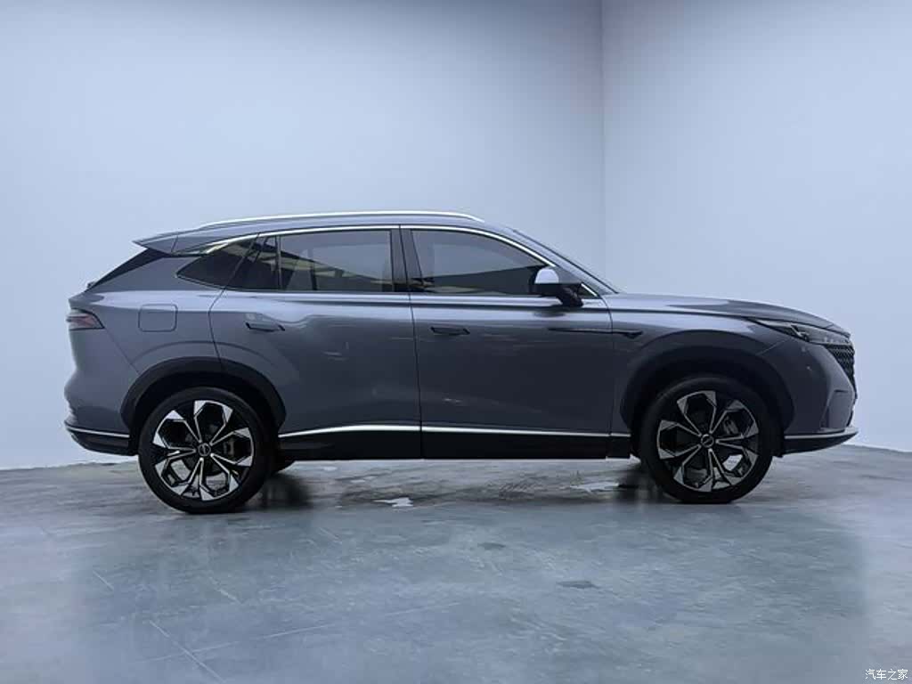 Roewe RX5, 2023 8