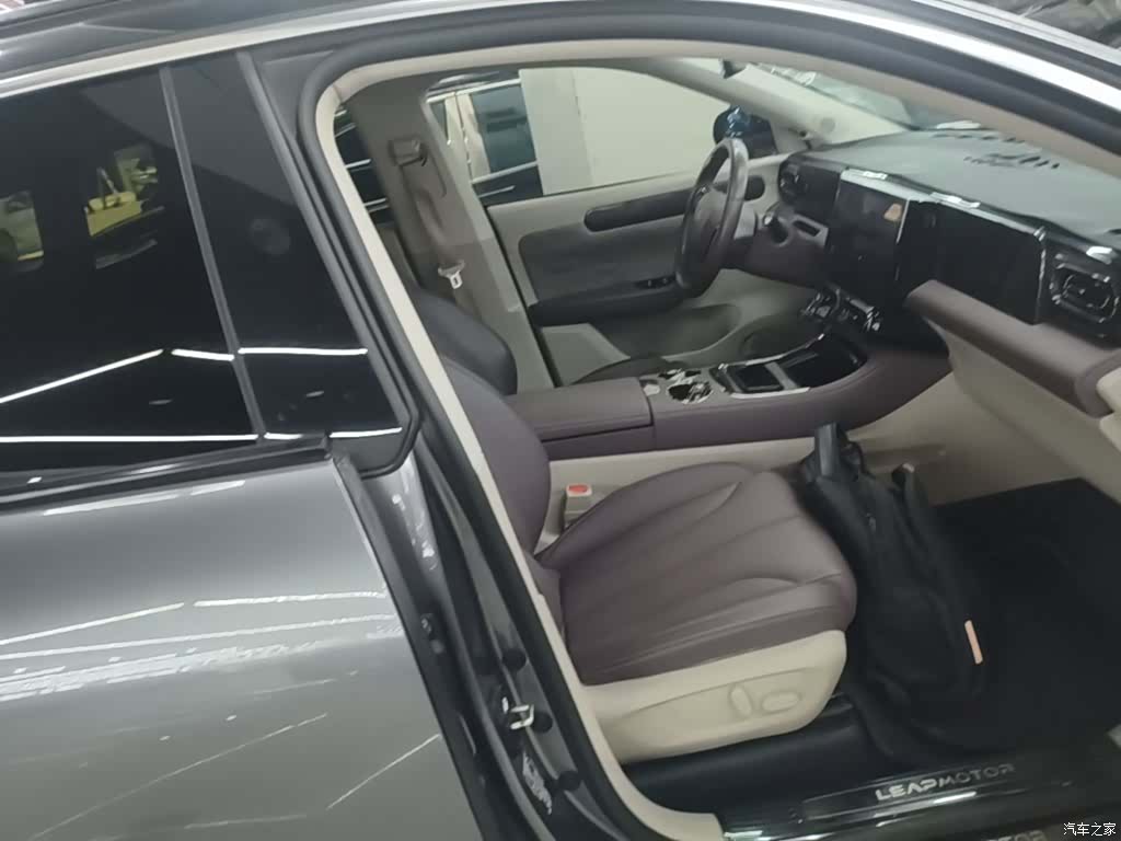 Leapmotor C11, 2022 25