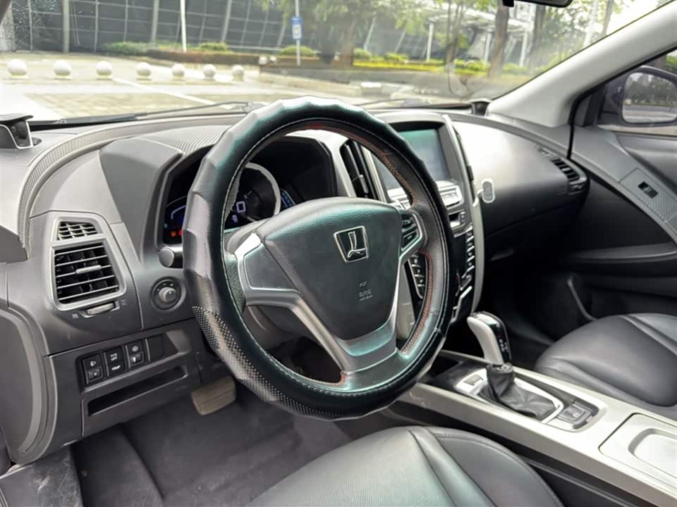 Luxgen Excellent 6 SUV