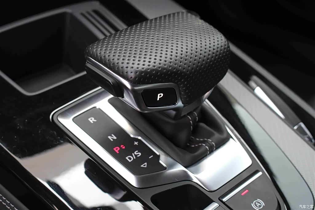 Audi Q5L, 2024 все фото
