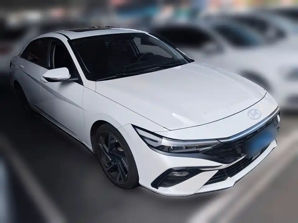 Hyundai Elantra