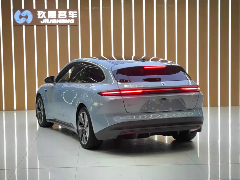 NIO ET5T