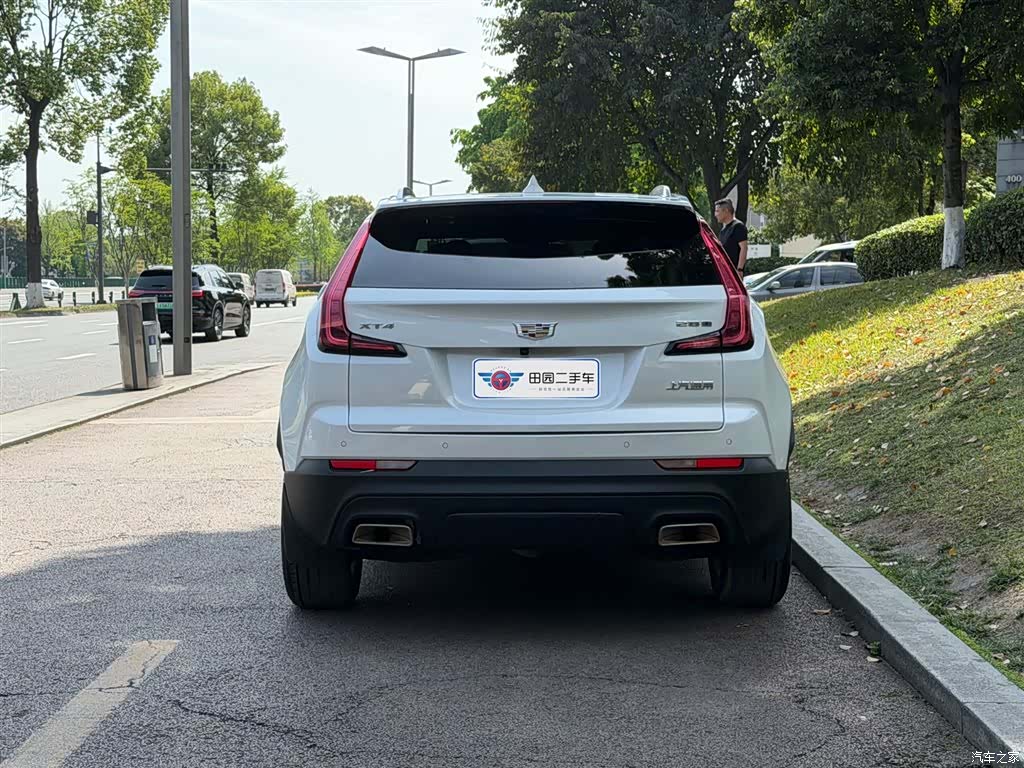Cadillac XT4, 2023 все фото