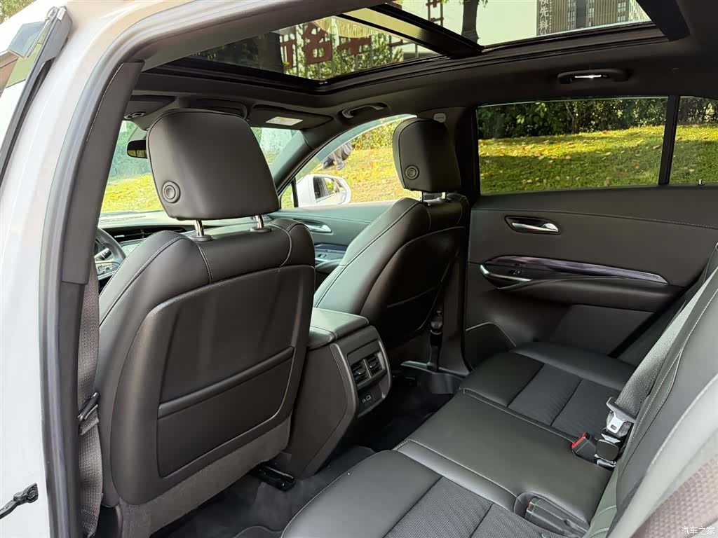 Cadillac XT4, 2023 9