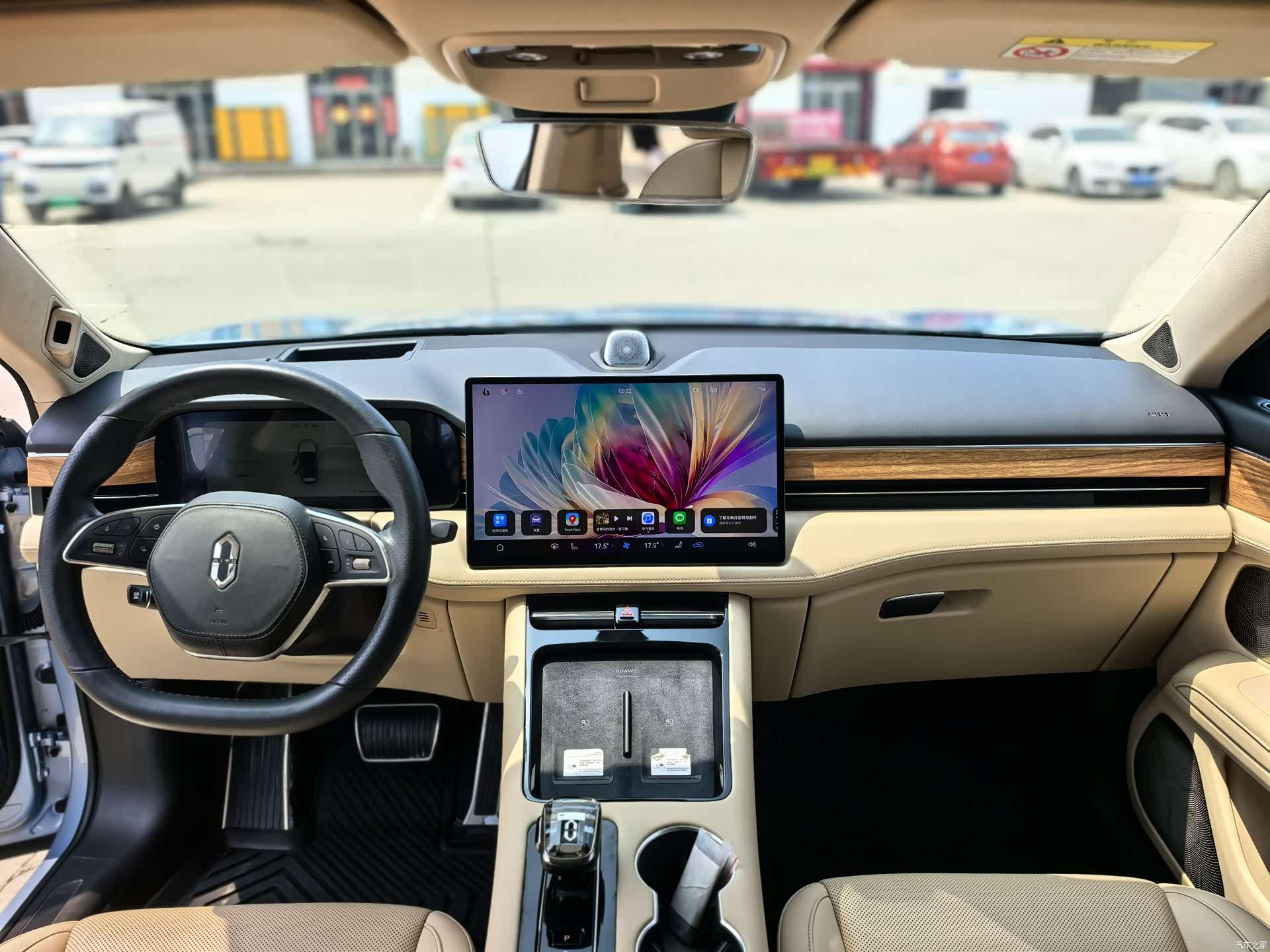 AITO M5, 2023 10