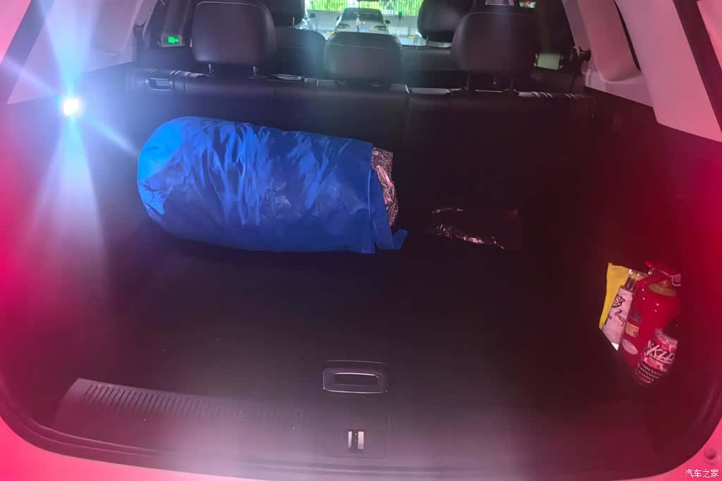 Roewe RX5, 2022 4