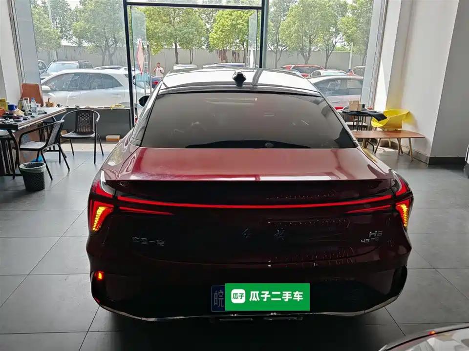 Hongqi H6
