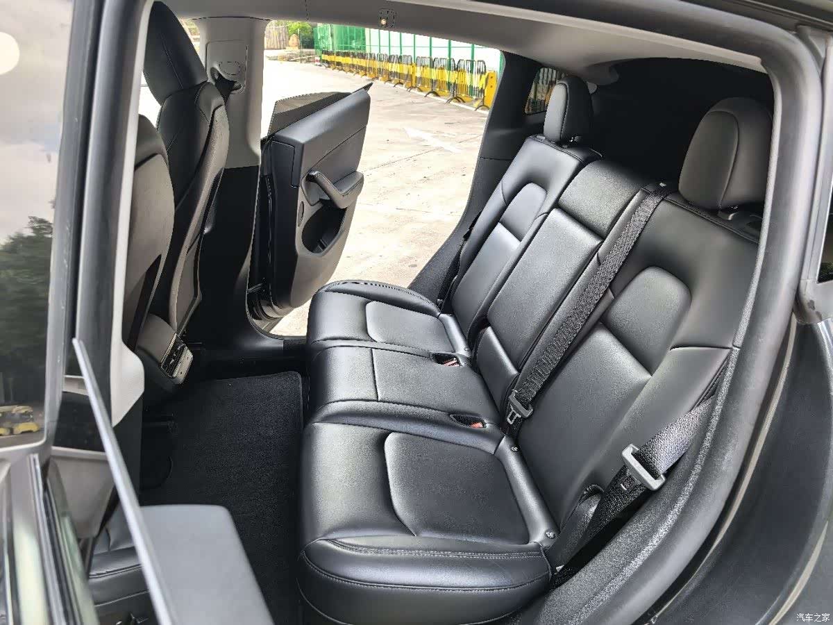 Tesla Model Y, 2024 8