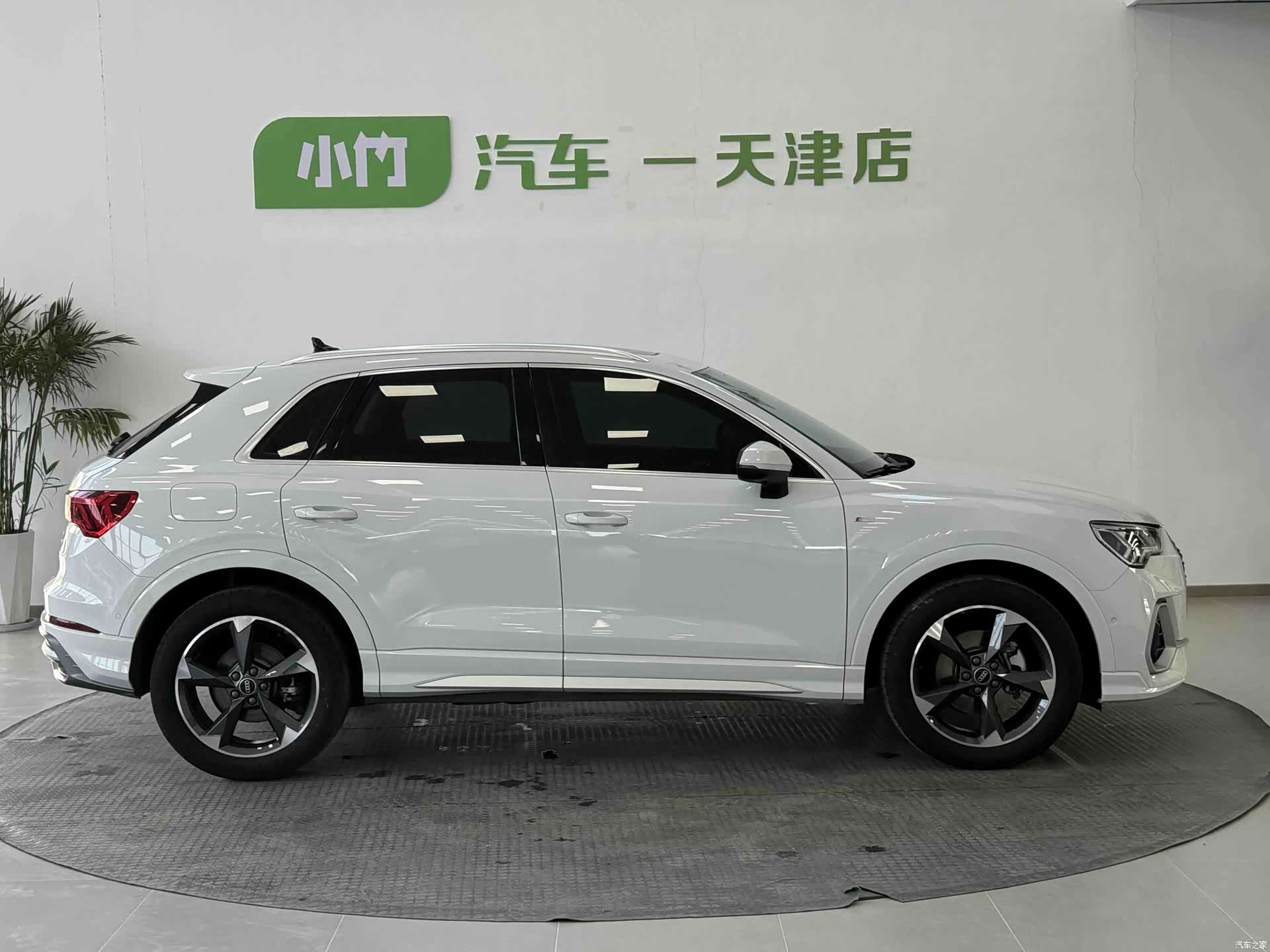 Audi Q3, 2023 8