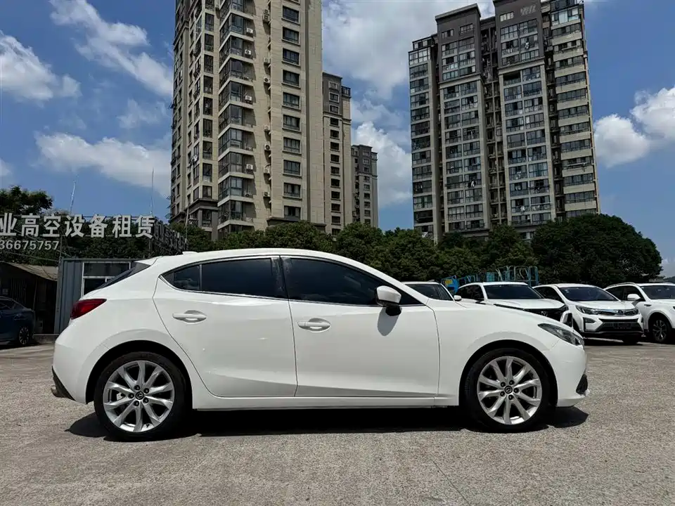 Mazda 3 Angkesaila