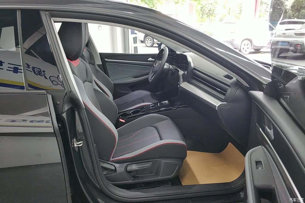 Volkswagen Lamando, 2024 8