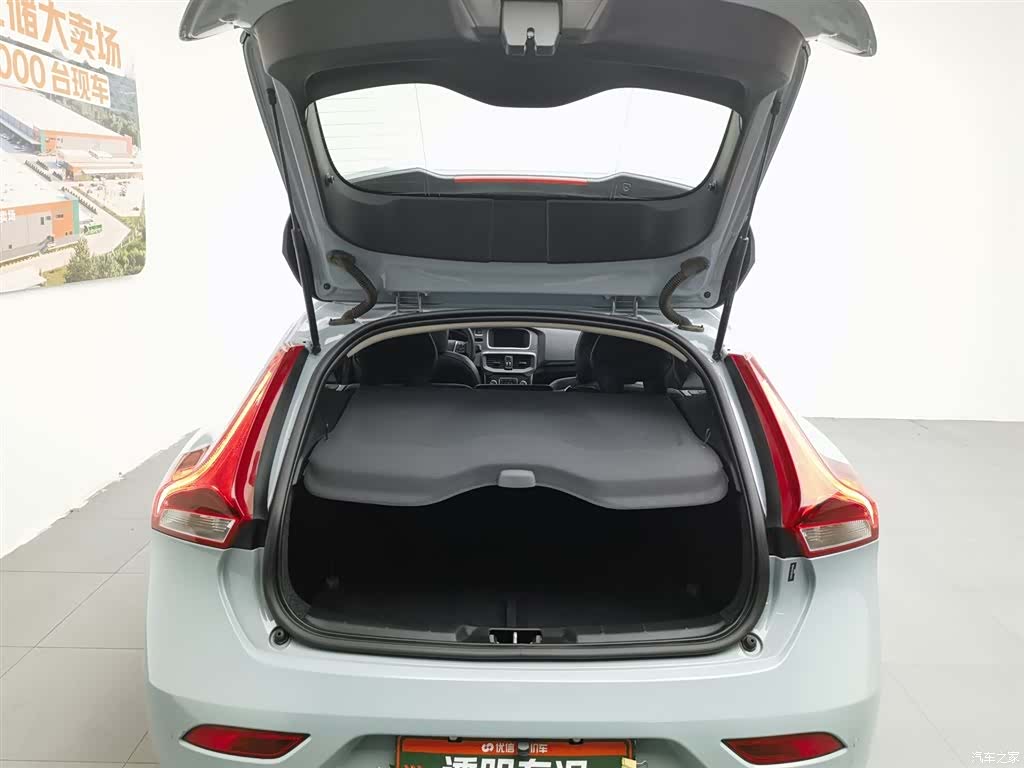 Volvo V40, 2018 16