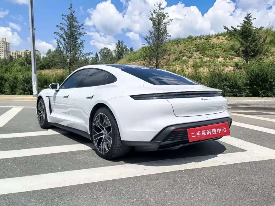 Porsche Taycan