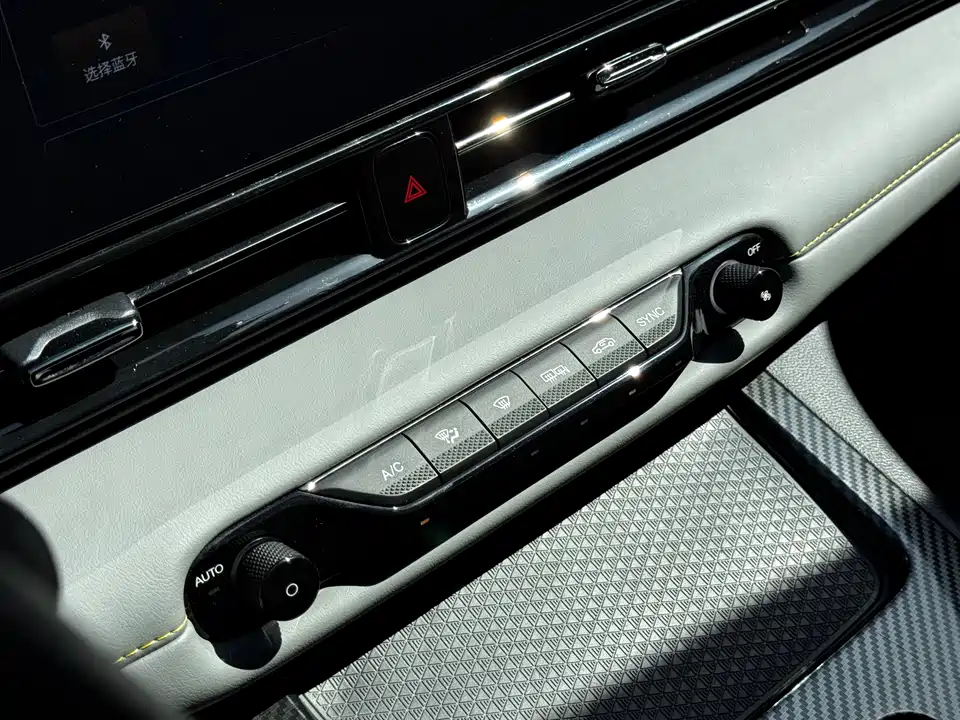 Trumpchi Shadow Leopard