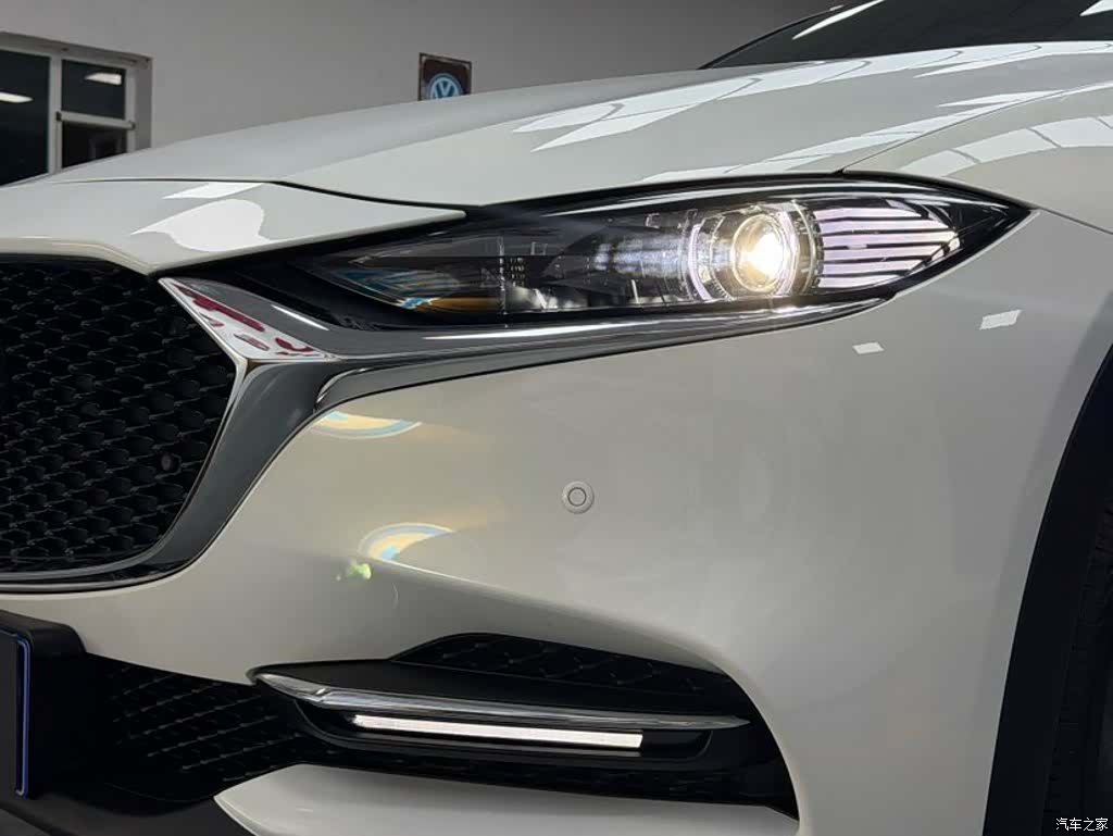 Mazda CX-4, 2023 22