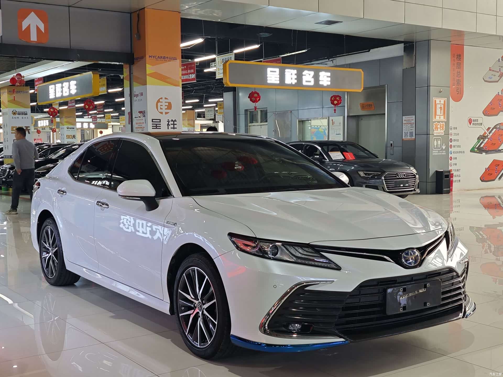 Toyota Camry, 2022 3