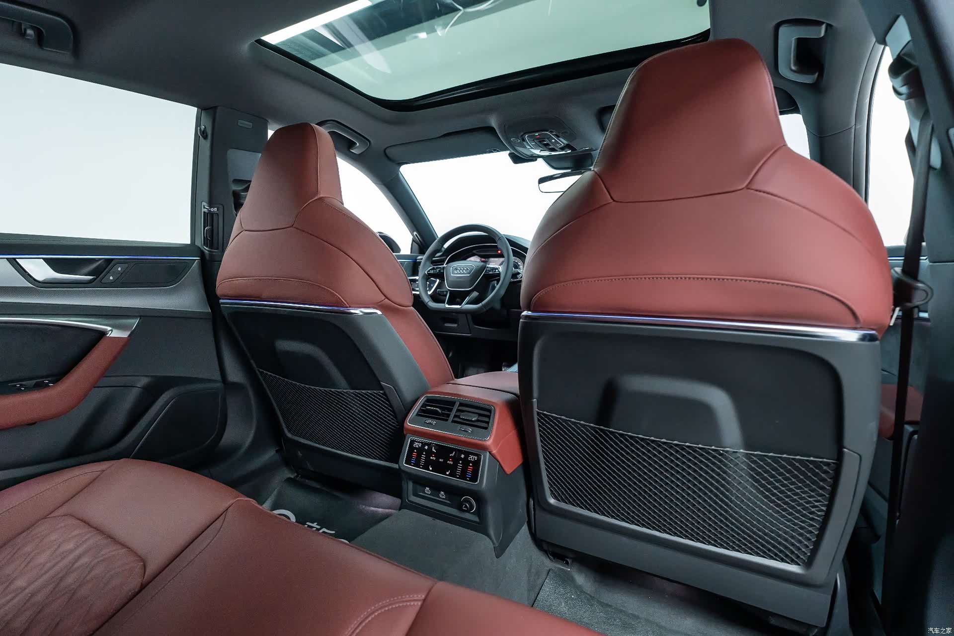 Audi A7L, 2024 15