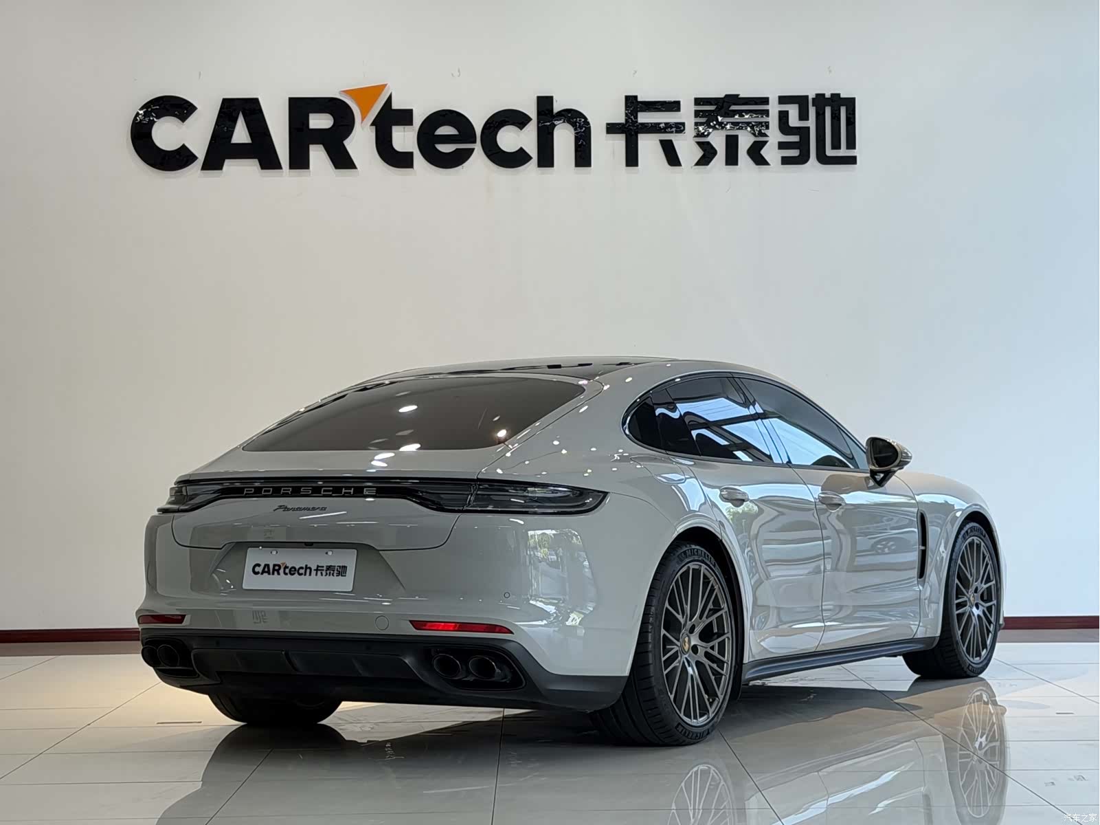 Porsche Panamera, 2023 23