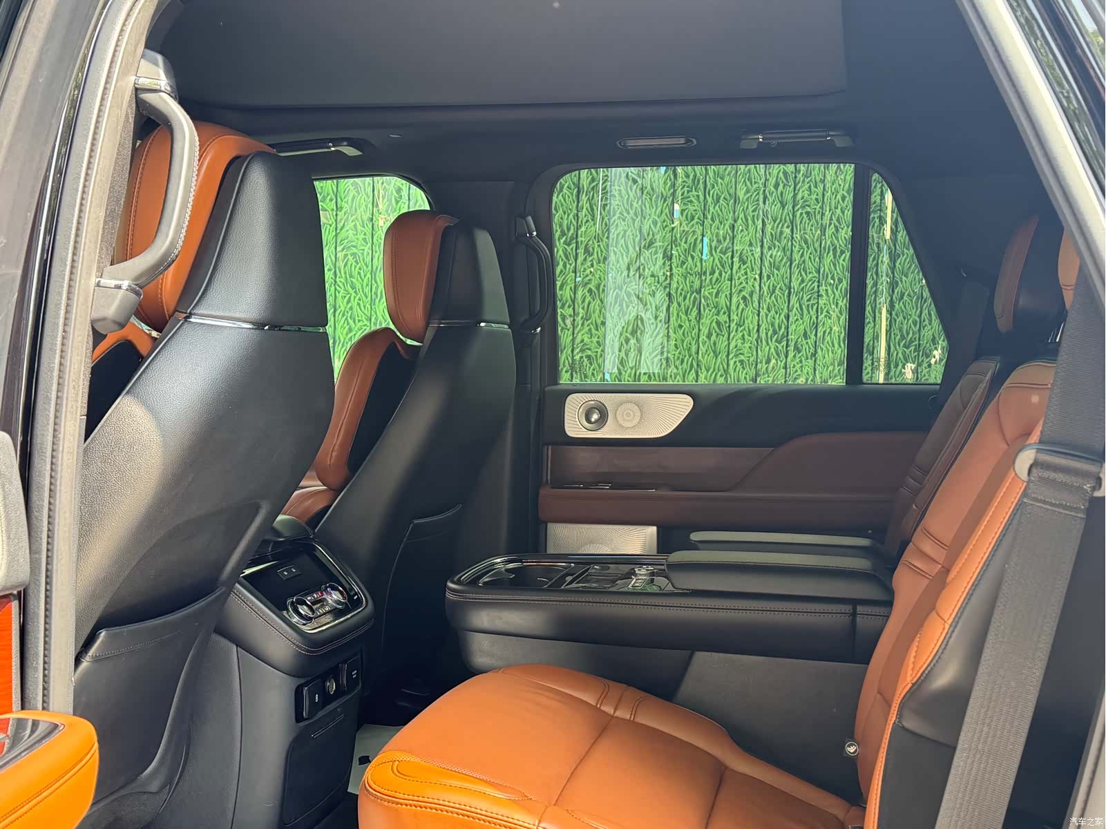 Lincoln Navigator, 2020 9