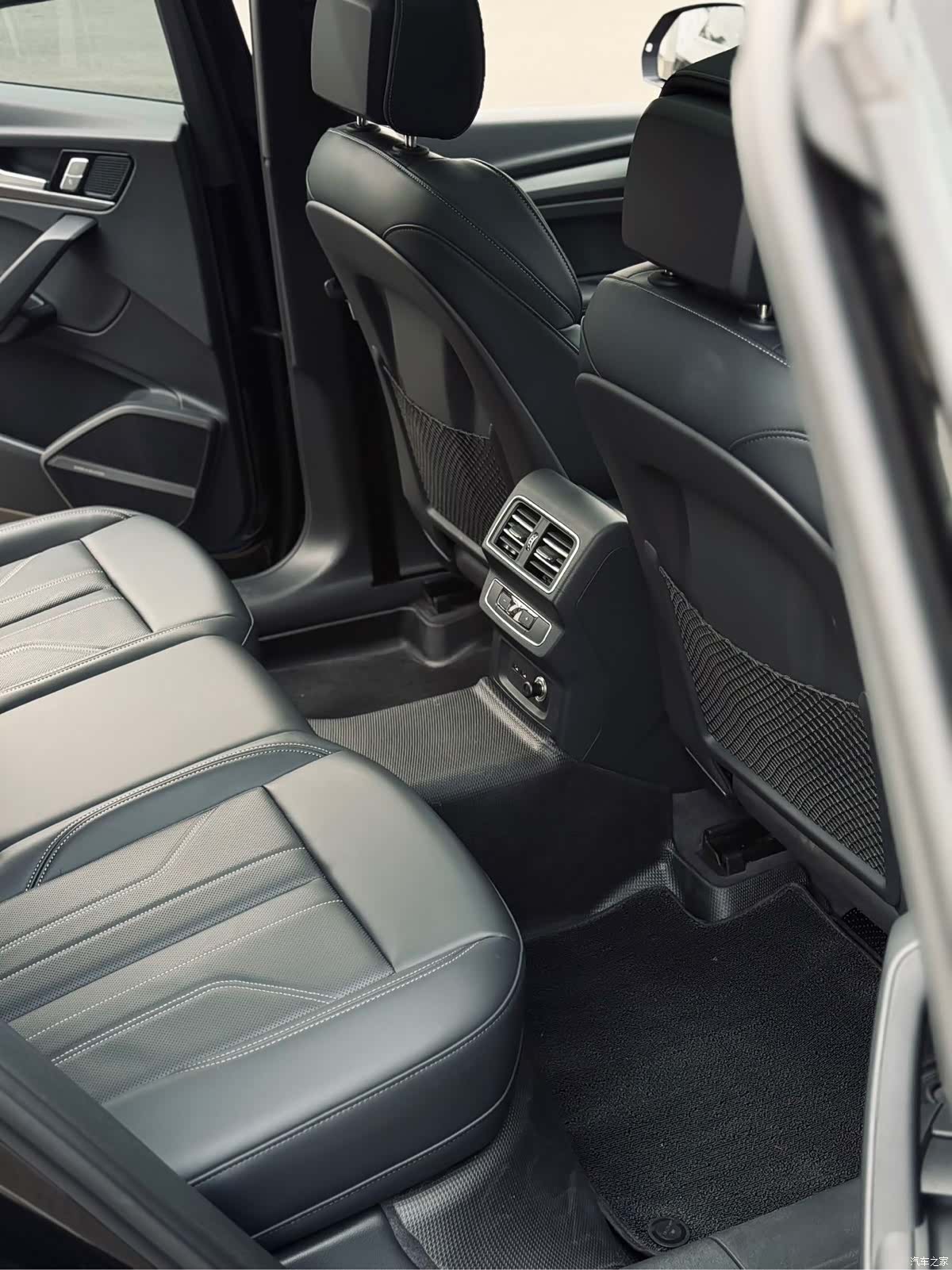 Audi Q5L, 2025 17