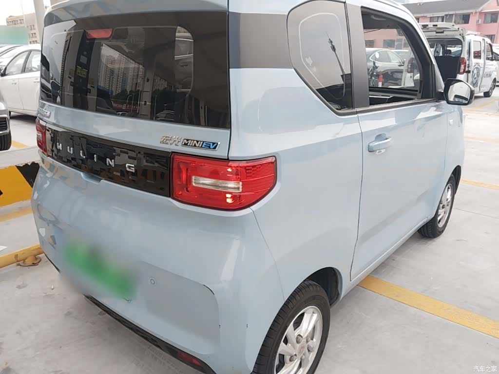 Wuling MINIEV, 2020 7