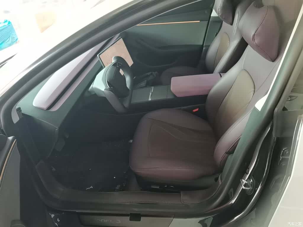 Tesla Model 3, 2025 15