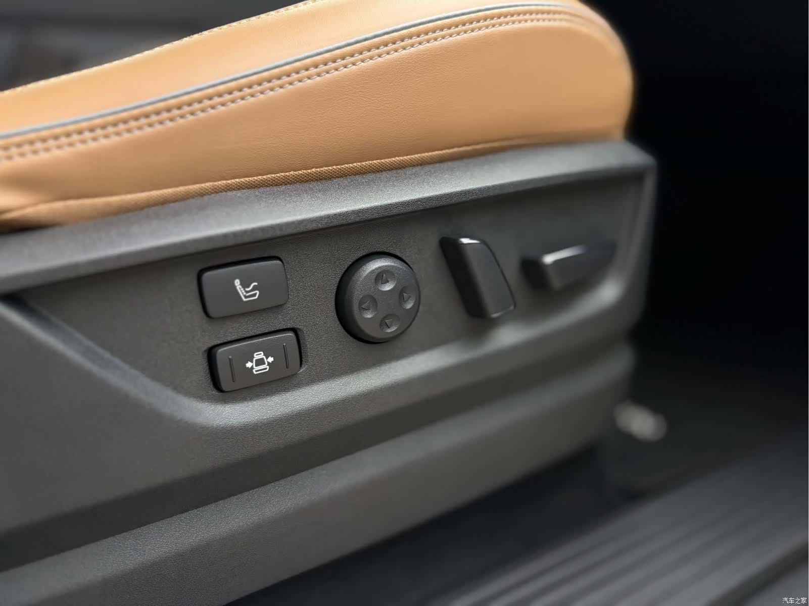 Infiniti QX80, 2025 22