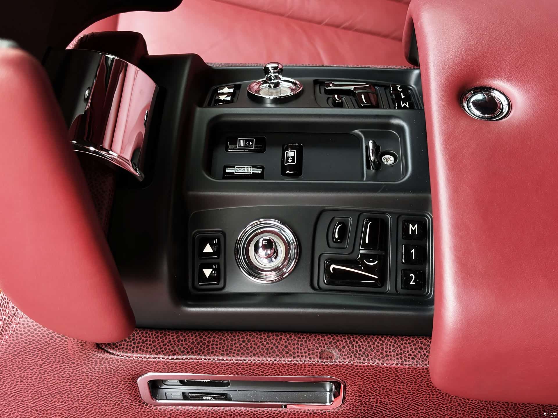 Rolls-Royce Phantom, 2013 9