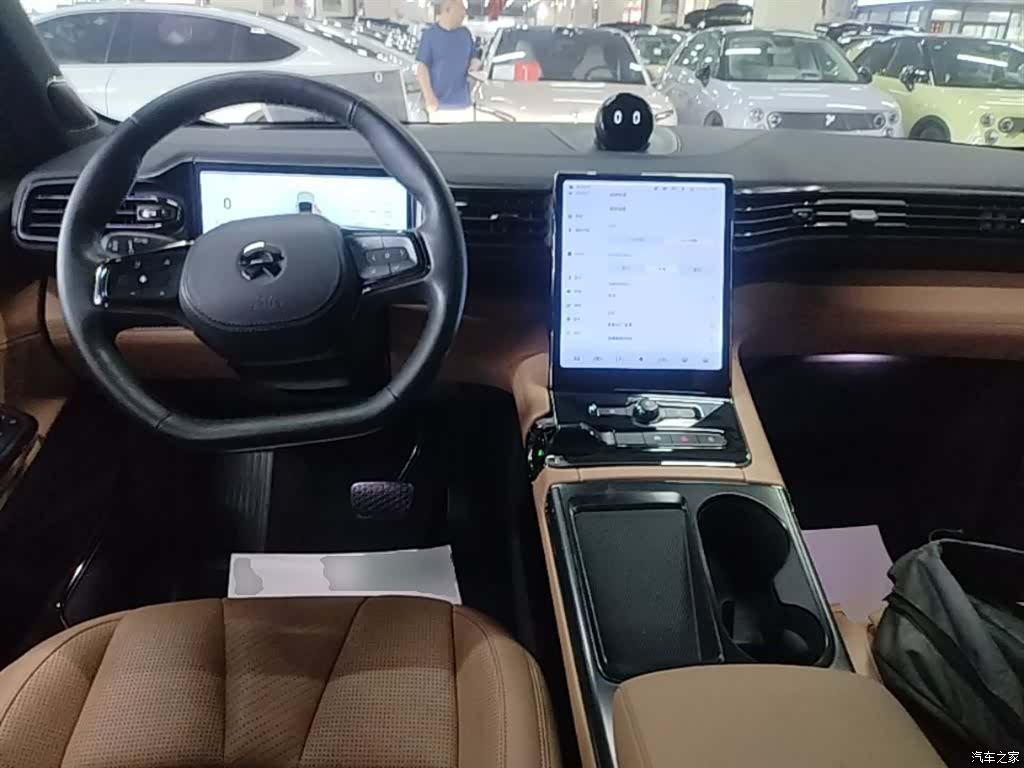 NIO ES8, 2022 10