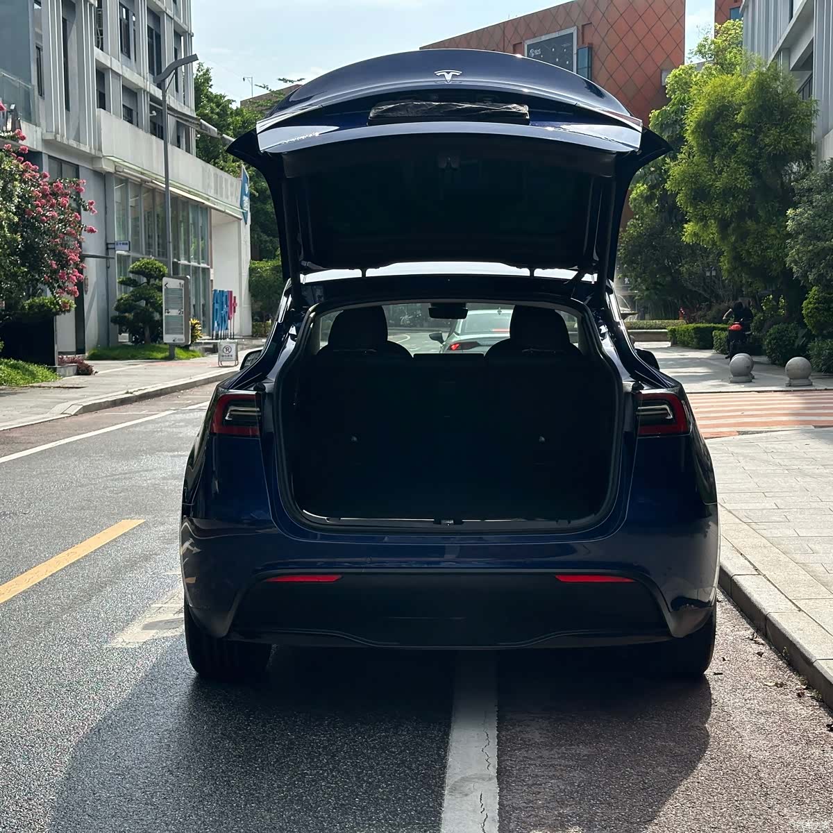 Tesla Model Y, 2021 10