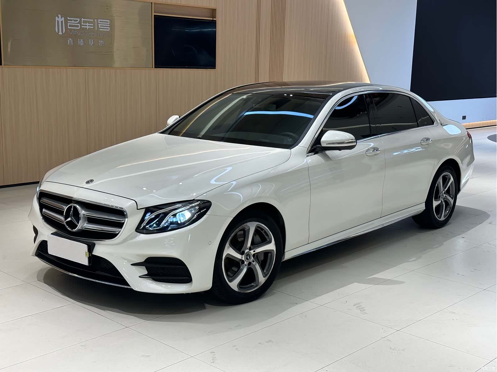 Mercedes-Benz E-Class, 2018 1