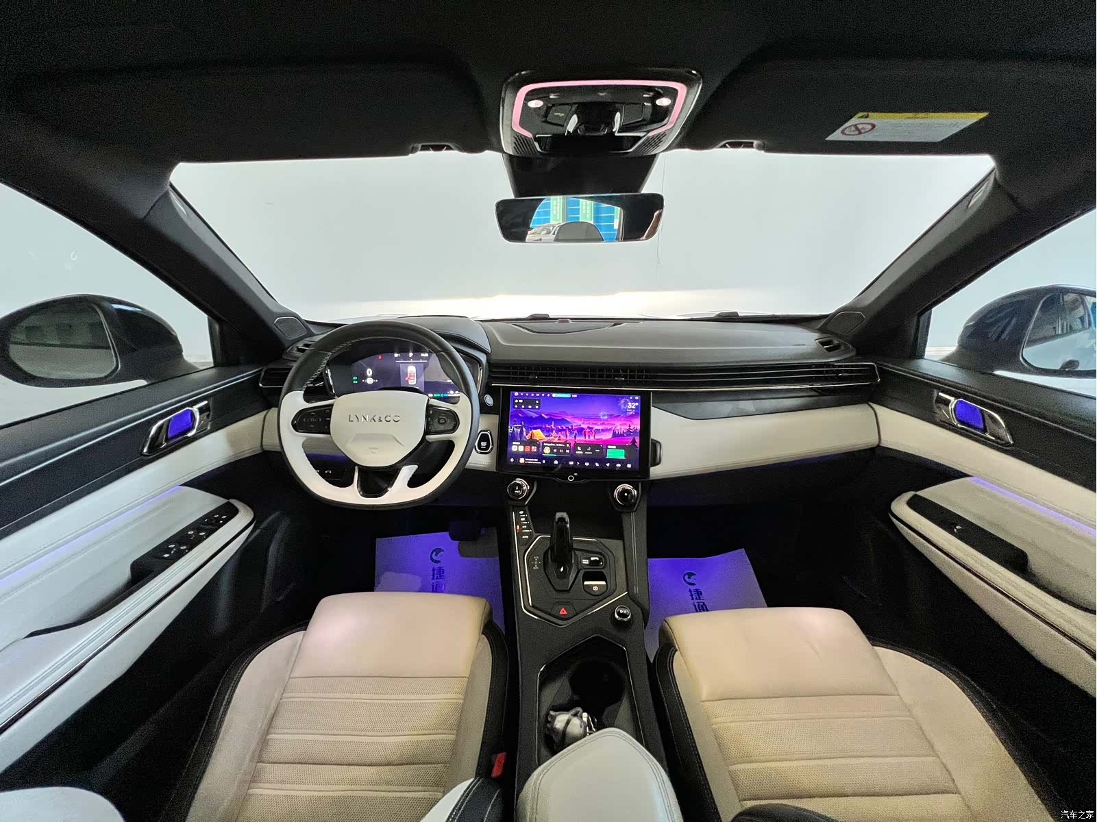 Lynk & Co 01, 2022 28