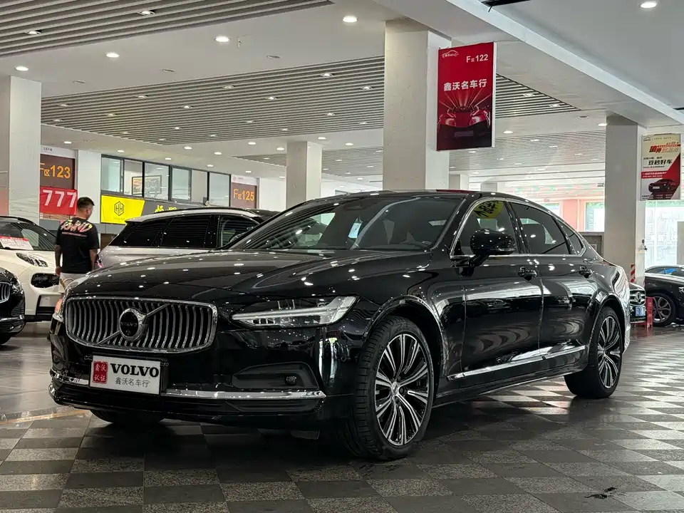 Volvo S90