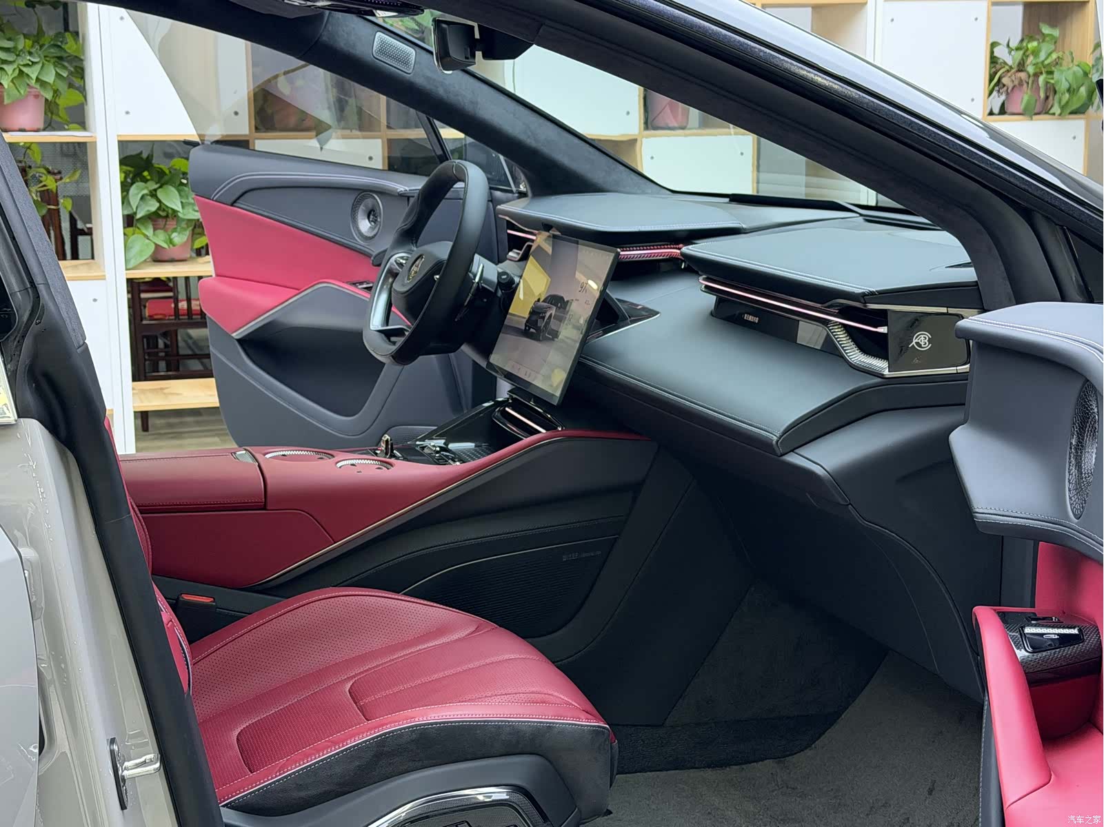 Lotus ELETRE, 2023 7