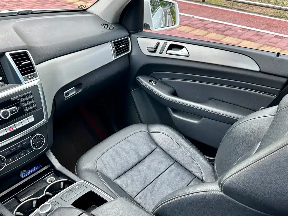 Mercedes-Benz M class