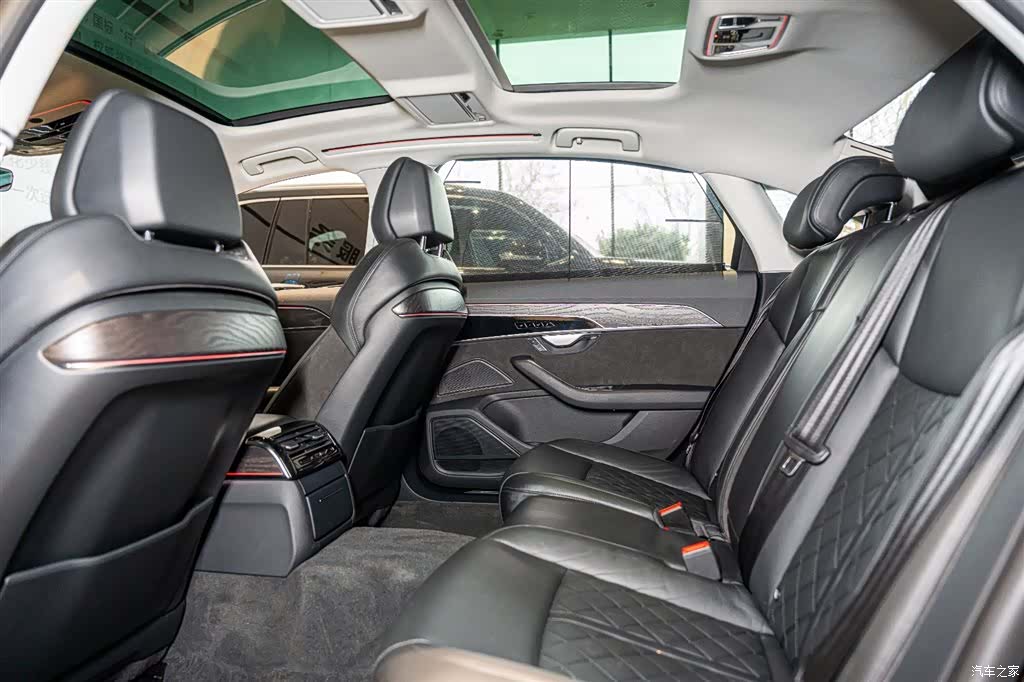 Audi A8L, 2021 13