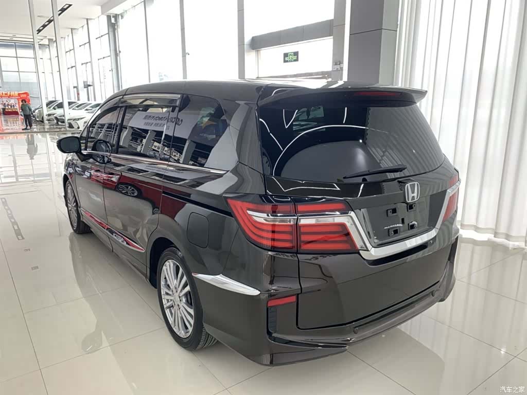 Honda Elysion, 2018 8