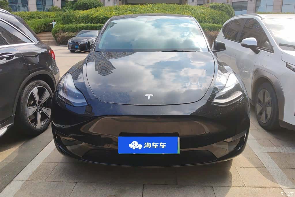 Tesla Model Y, 2021 2