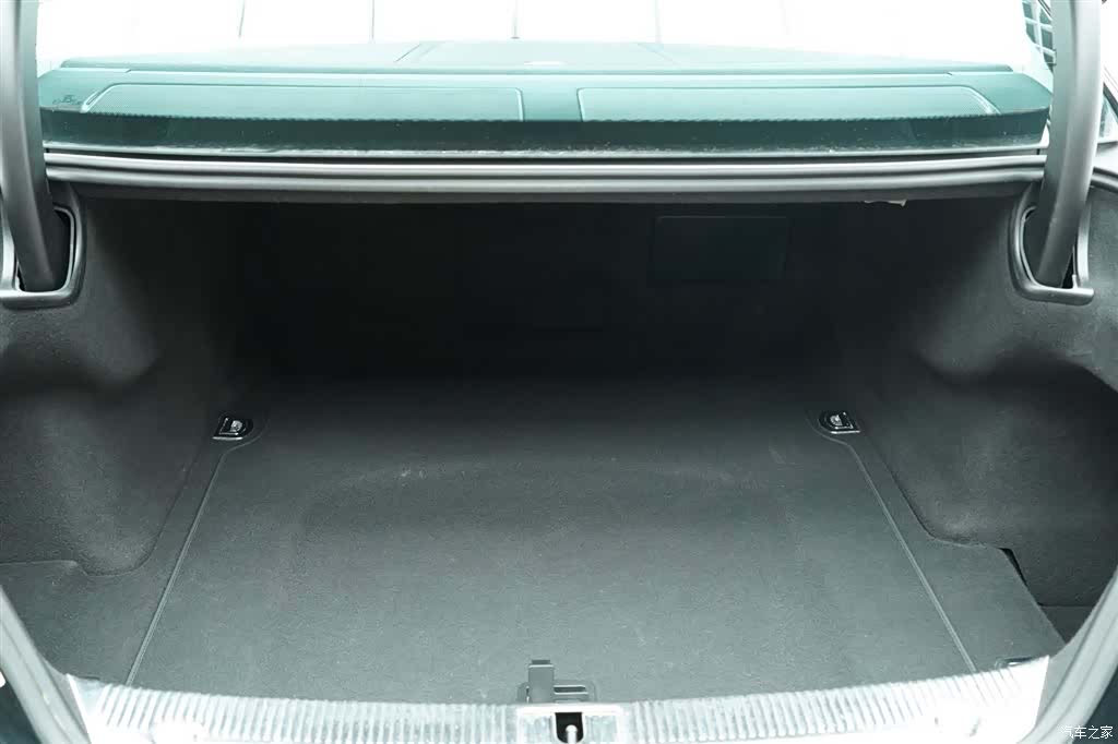 Audi A8L, 2014 31