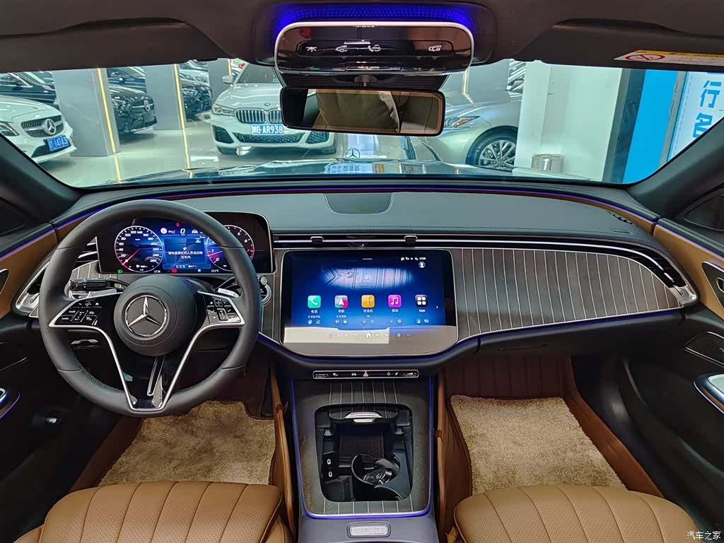 Mercedes-Benz E-Class, 2024 10