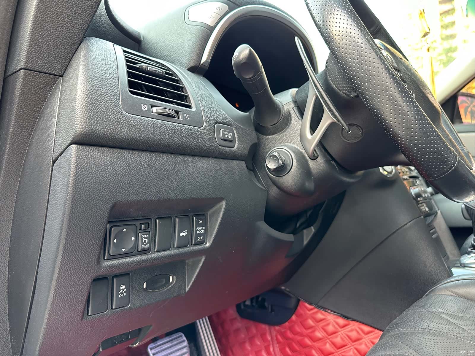 Infiniti FX37, 2013 17